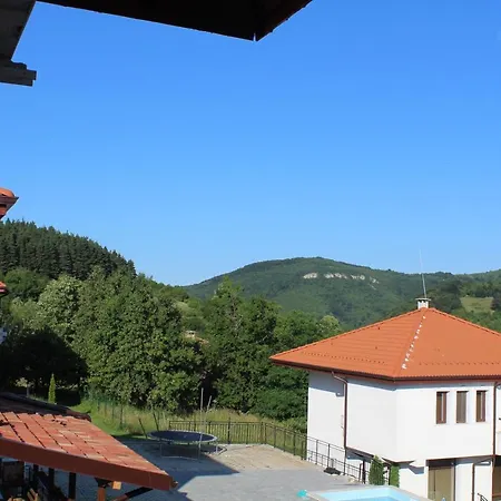 бадевски рай- къща софия Villa Veliko Tarnovo