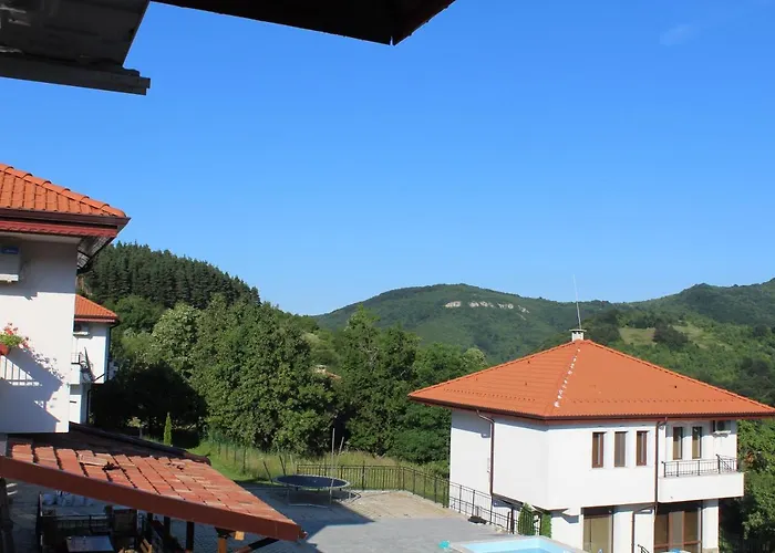 бадевски рай- къща софия Луксозна вила Велико Търново