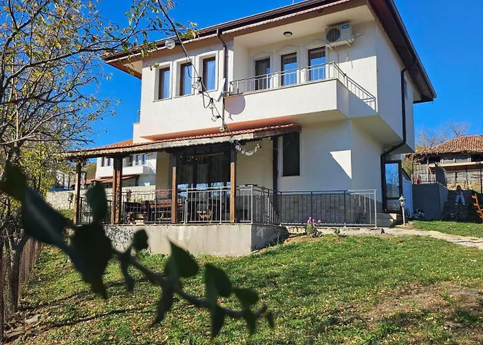 бадевски рай- къща софия Луксозна вила